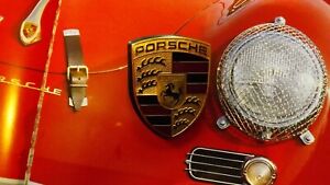 porshe 911 bonnet badge rubber and fixing gromets  genuine porsche germany 