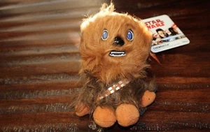NEU Disney Star Wars Mini Plüsch Clip-On Chewbacca Neu mit Etikett - Bild 1 von 3