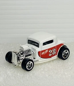Ford 2023 Hot Wheels Retro Racers #124 '32 cupé de 3 ventanas blanco SoCal - nuevo suelto - Imagen 1 de 1