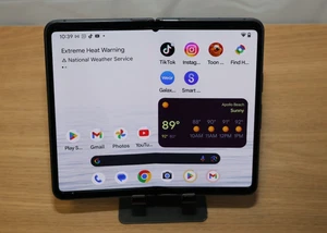 Google Pixel Fold 256gb Obsidian G9FPL Unlocked Small Screen Spot See Details - Afbeelding 1 van 13