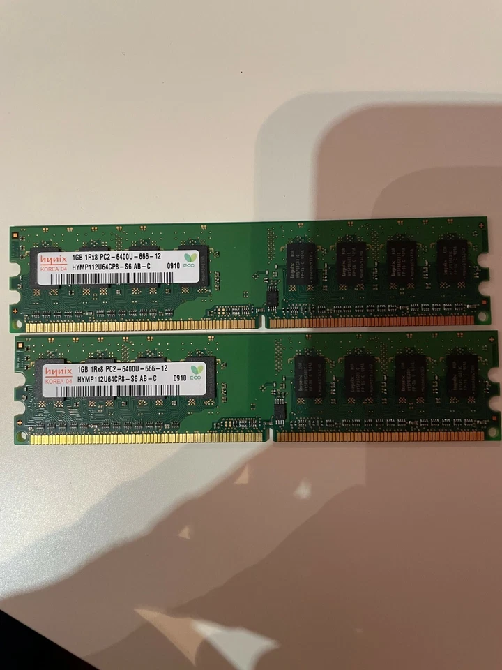 Memoria RAM 2GB DDR2 (2x1GB) PC2-6400U 800Mhz DDR2 240 pin x DESKTOP No Ecc - Immagine 1 di 1