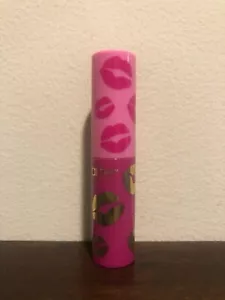 Tarte STRONG Kisses & Kindness Long Lasting Pigment Vegan Lipstick Full Size New - Picture 1 of 2