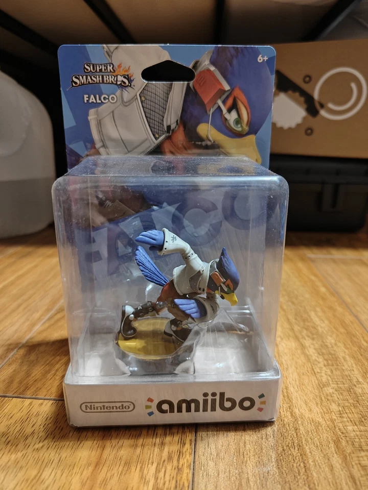 Nintendo Amiibo Super Smash Bros. - Falco Nuevo en caja Foto 1 de 1