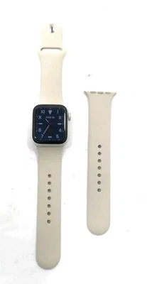 APPLE Watch Series 5 GPS LTE - 40MM Aluminum Case A2094 - Silver - Image 1 of 4