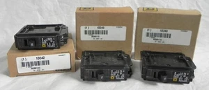 3 Square D Miniature Circuit Breakers: 2 HOM115 (1D340) 15A + HOM120 (1D342) 20A - Picture 1 of 7