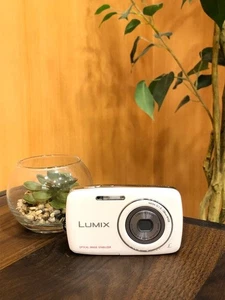 Used LUMIX digital camera - Picture 1 of 6