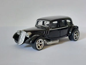 Las Series Especiales "Escala 1/58 Citroen Traction 15/6 Negro Base Norev - Imagen 1 de 16