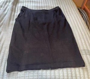 A NEW DAY    10   BLACK    ZIP IN THE BACK SKIRT  RAYON BLEND   PRE-OWNED - Picture 1 of 9