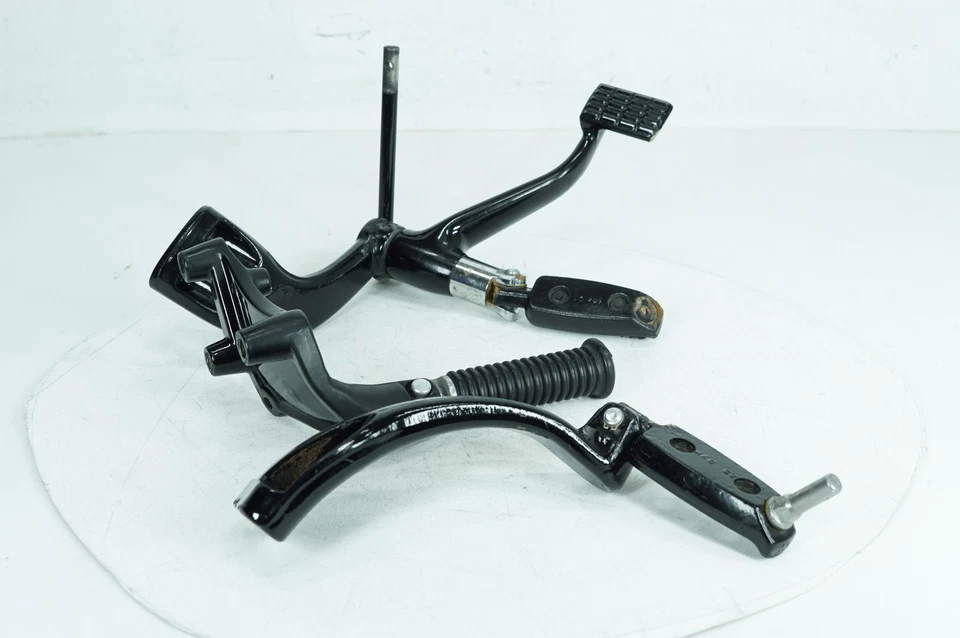 Harley Sportster XL883 2015 hierro OEM conductor izquierdo y derecho reposapiés clavijas Foto 1 de 4