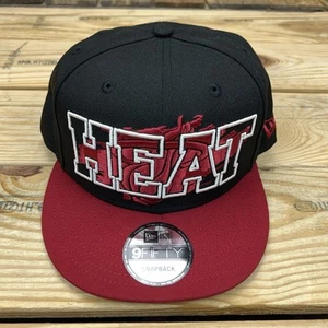 Gorra New Era 9FIFTY Miami Heat Snapback negra roja bordada con logotipo OSFM - Imagen 1 de 6