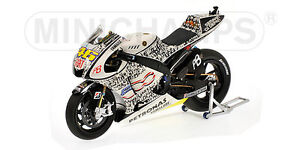 Yamaha YZR M1 2010 GP Laguna Seca  V.Rossi   122103246  1/12 Minichamps 