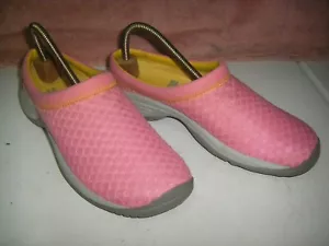 Women's Size 8 Merrell Bubble Gum  Moc Shoes Slip On - Picture 1 of 7