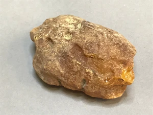 NATURAL OLD ANTIQUE YELLOW BUTTERSCOTCH BALTIC AMBER STONE 36,7 gr - Picture 1 of 9