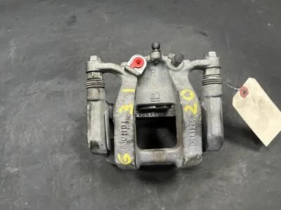 Pinza de freno trasera derecha 2020 GMC Acadia 13515890 2017 2018 2019 2021 2022 2023 Foto 1 de 4