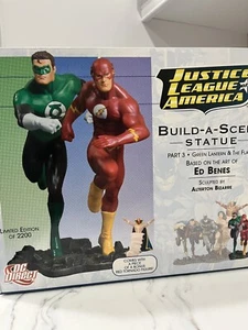 Justice League America Build A Scene # 3 Statue Green Lantern and FLASH 649/2200 - Picture 1 of 10