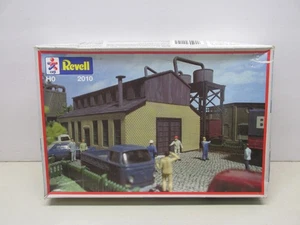 REVELL # 2010 ~ CHEMICAL PLANT ~ BUILDING KIT ~ HO SCALE - Picture 1 of 4