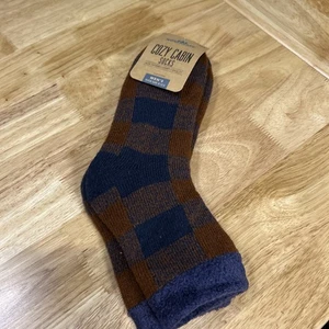 Northeast Outfitters Men's Cozy Cabin Socks Large Brown Blue Plaid Aloe Infused - Picture 1 of 6