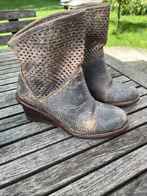 Cobbler 9 100% Organic Leather Wedge Western Southwest Ankle Boots - Image 1 of 4