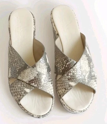 AGL Attilio Giusti Leombruni Leather Emboss Snake Criss Cross Sandals Sz 9 US - Image 1 of 4