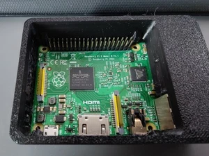Raspberry Pi 2 Model B v1.1 with 16GB microSD and case - Picture 1 of 1