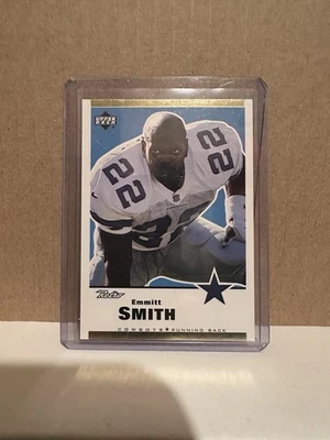 1999 upper deck retro gold emmitt smith #43  S#31/175 - Image 1 of 2
