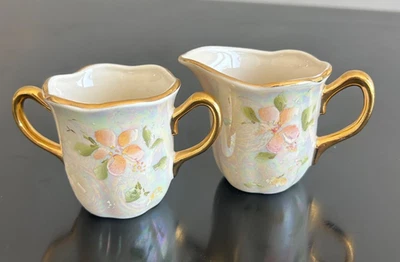 Juego de crema y azucarero de porcelana estilo rococó vintage — rosa floral dorado Foto 1 de 4