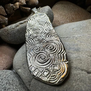 Collana Pietra Ingresso Artigianale Newgrange - Foto 1 di 11