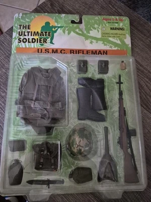 21ST CENTURY TOY Ultimate Soldier U.S. Army Radio Telephone Operator Set Weapons - Image 1 of 4
