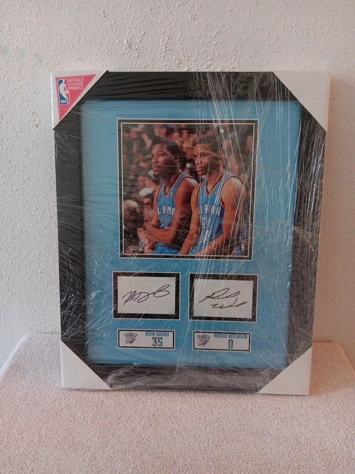 Kevin Durant Russell Westbrook facsímil firmado corte y foto enmarcada autógrafo Foto 1 de 1