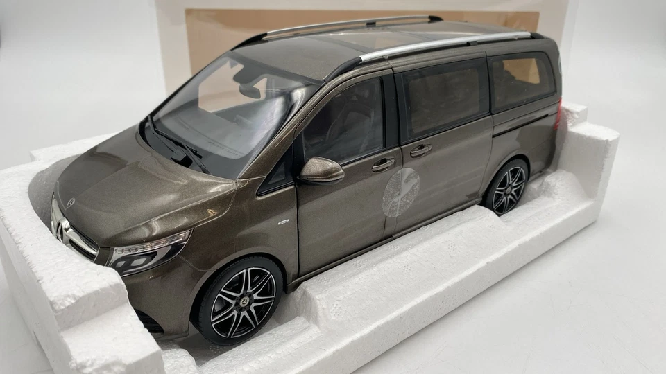  NV183873 Norev Mercedes-Benz V-Class AMG-Line 2018 1/18 - Immagine 1 di 4