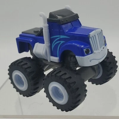 Camión fundido a presión Nickelodeon Blaze and the Monster Machines CRUSHER 2014  Foto 1 de 4