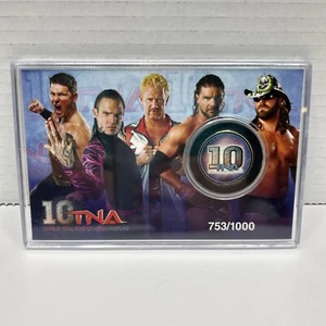 EDICIÓN LIMITADA: TNA Wrestling Moneda Conmemorativa 10 Años #753/1000 WWE - Imagen 1 de 5