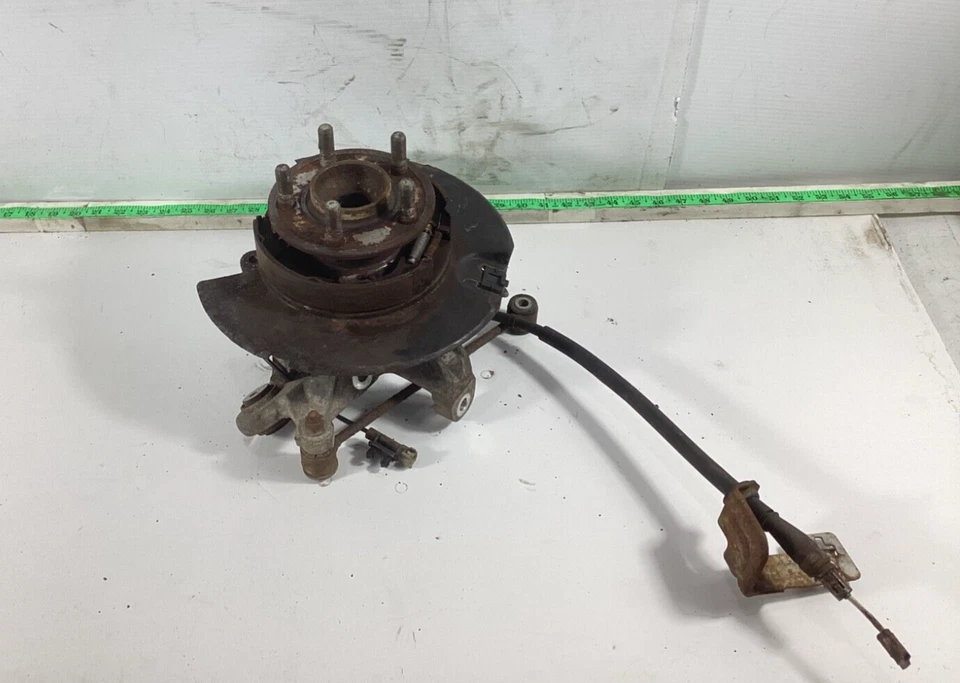 2011-2014 Dodge Charger Rear Left Side Spindle Knuckle Wheel Hub 68079761AA OEM. - Image 1 of 4