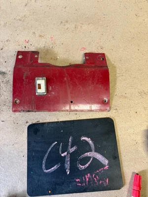 1983 年 86 雪佛兰 Gmc K5 K10 C10 K30 C30 STEERING COLUMN TRIM COVER 面板 O — 第 1/4 张图片