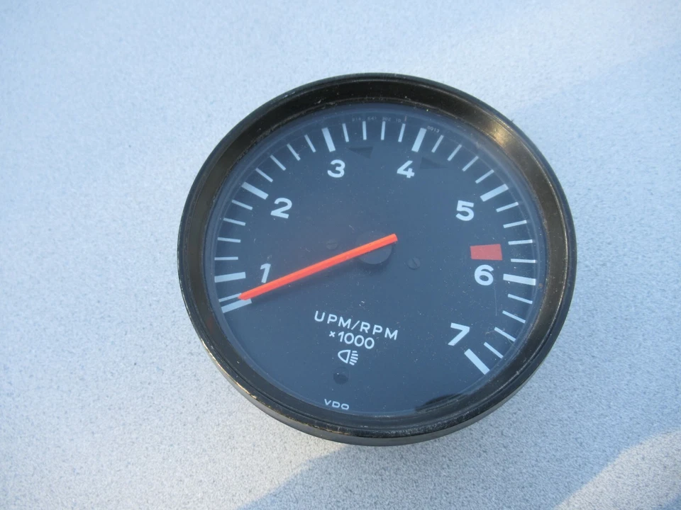 Porsche 914 Tachometer  VDO  91464130210  #243     C#G105 - Image 1 of 4