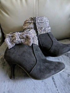 Neue elegante schwarze Stiefeletten von Joe Brown mit Schleife - Bild 1 von 6