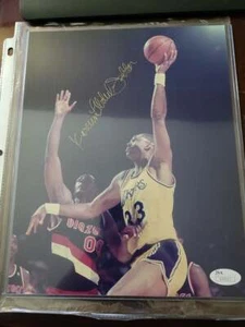 KAREEM ABDUL JABBAR Autographed 8x10 SKYHOOK Photo. RARE FULL SIGNATURE JSA COA - Picture 1 of 3