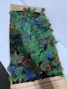 Kirkland 9’ Pre-lit LED Greenery Holiday 9 Foot Garland - Stunning Piece - Picture 1 of 5