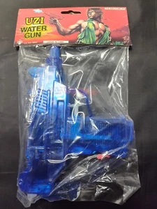 Pistola ad acqua UZI blu / pistola ad acqua vintage nuova in confezione! - Foto 1 di 3