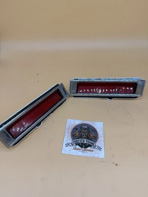 1971 1972 1973 BUICK LESABRE задние боковые маркеры 5963439 5963440 ОРИГИНАЛ - Изображение 1 из 4