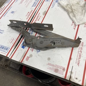 72 TORINO RANCHERO NOS FORD D2OZ-16797-A HINGE - HOOD LH - Picture 1 of 15