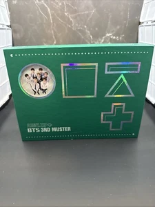 Set DVD zip BTS ufficiale 3° modello ESERCITO difficile da trovare include 2 schede - Foto 1 di 10