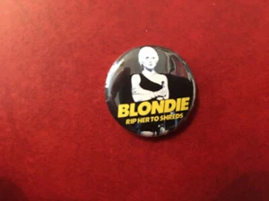 Blondie Button Pin Anstecker Rip Her to Shreds Foto - Bild 1 von 2