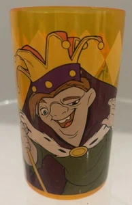 Taza de plástico amarilla para niños WALT DISNEY El jorobado de Notre Dame 8 oz años 90 usada en excelente estado - Imagen 1 de 8