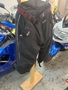 AKITO THERMAL WATER PROOF BIKE TROUSERS WITH LINER SIZE L 36 INCH WAIST UK - Picture 1 of 16