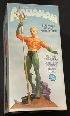 ESTÁTUA AQUAMAN DC DIRECT TIM BRUCKNER 14" ALTURA LACRADA #847/1200 - Imagem 1 de 4