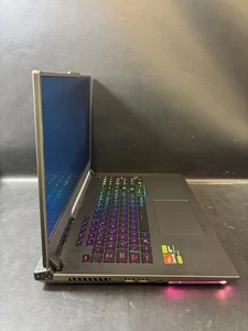 ASUS ROG Strix G713PV Gaming Laptop 17,3" Ryzen 9 16GB 1TB - Bild 1 von 5