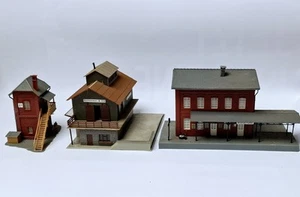 3xH0 Pola Junior Bahnhof Waldbrunn 1000 Ju Blockstelle 512 Faller 157 Lagerhalle - Bild 1 von 5