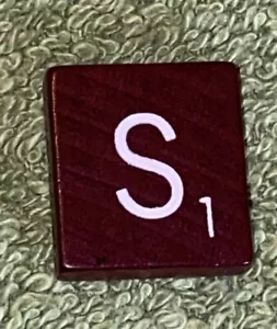 Vintage Deluxe Edition Scrabble Game - Red Letter Tile “S” Replacement Piece - Picture 1 of 4