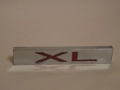 Emblema XL 1982 1983 1984 1985 1986 Ford F150 F250 F350 82 86 Bronco 4x4 insignia L Foto 1 de 4